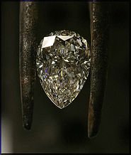 Жапонияда құны 1,8 миллион доллар болатын алмаз ұрланды