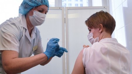 Вакцина иммунитетті нашарлатады деген хабарлама қазақстандықтарды шошытты