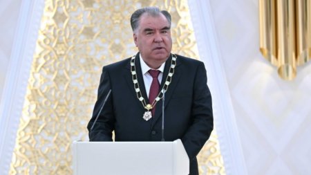 Тоқаев Тәжікстан президентін "Алтын Қыран" орденімен марапаттады