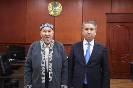 Еңбек ардагері ардақталды