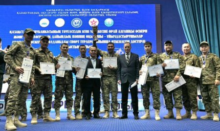 Ұстаздар үздіктер сапында