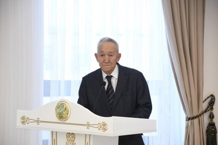 Көше комитеттерінің төрағаларымен кездесті