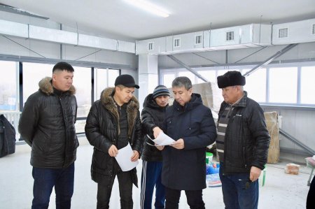 Аудан әкімі спорт кешендерінің құрылысы мен электр желілерін қайта жаңғырту жұмыстарын көрді