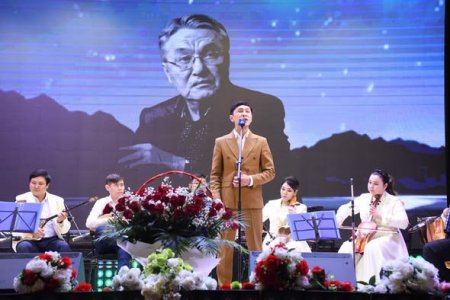 Композитор Кеңес Дүйсекеевтің 80 жылдығына орай еске алу кеші өтті