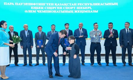 Спорт саласының үздіктері құрмет төрінде
