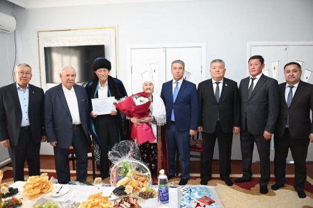 Аға буын  ардақ тұтуға лайық
